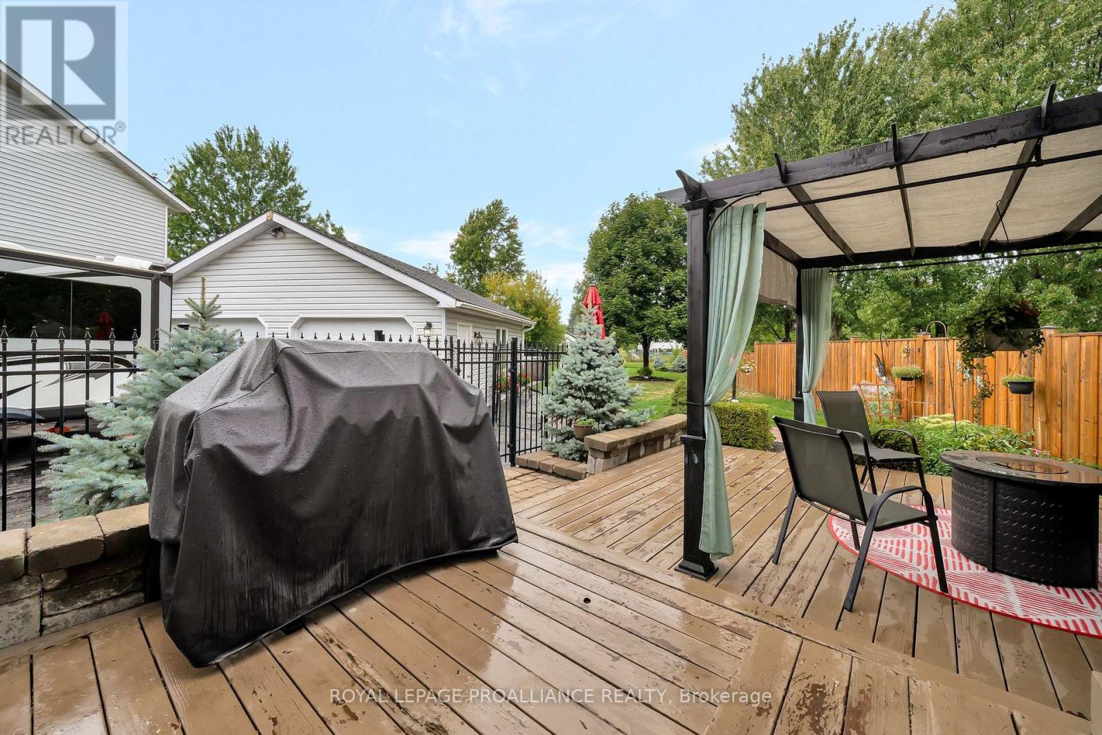 16 Benjamin Street, Belleville, Ontario  K8P 1P7 - Photo 33 - X12384919