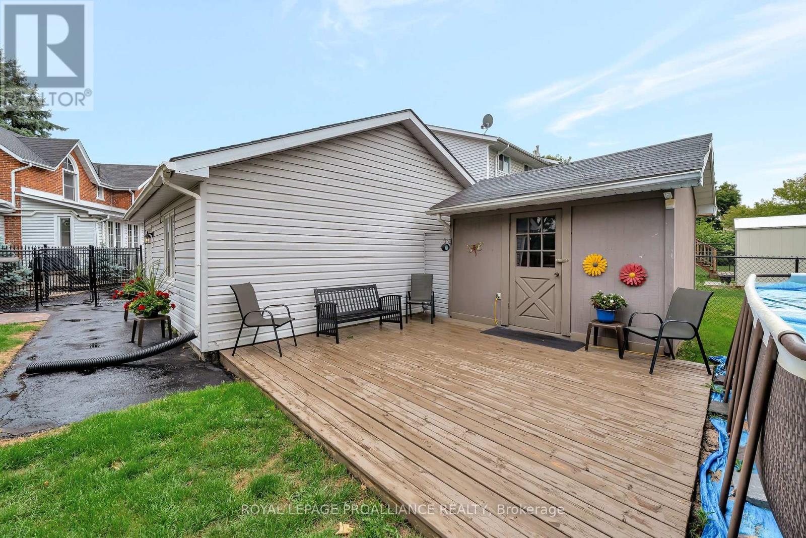16 Benjamin Street, Belleville, Ontario  K8P 1P7 - Photo 39 - X12384919