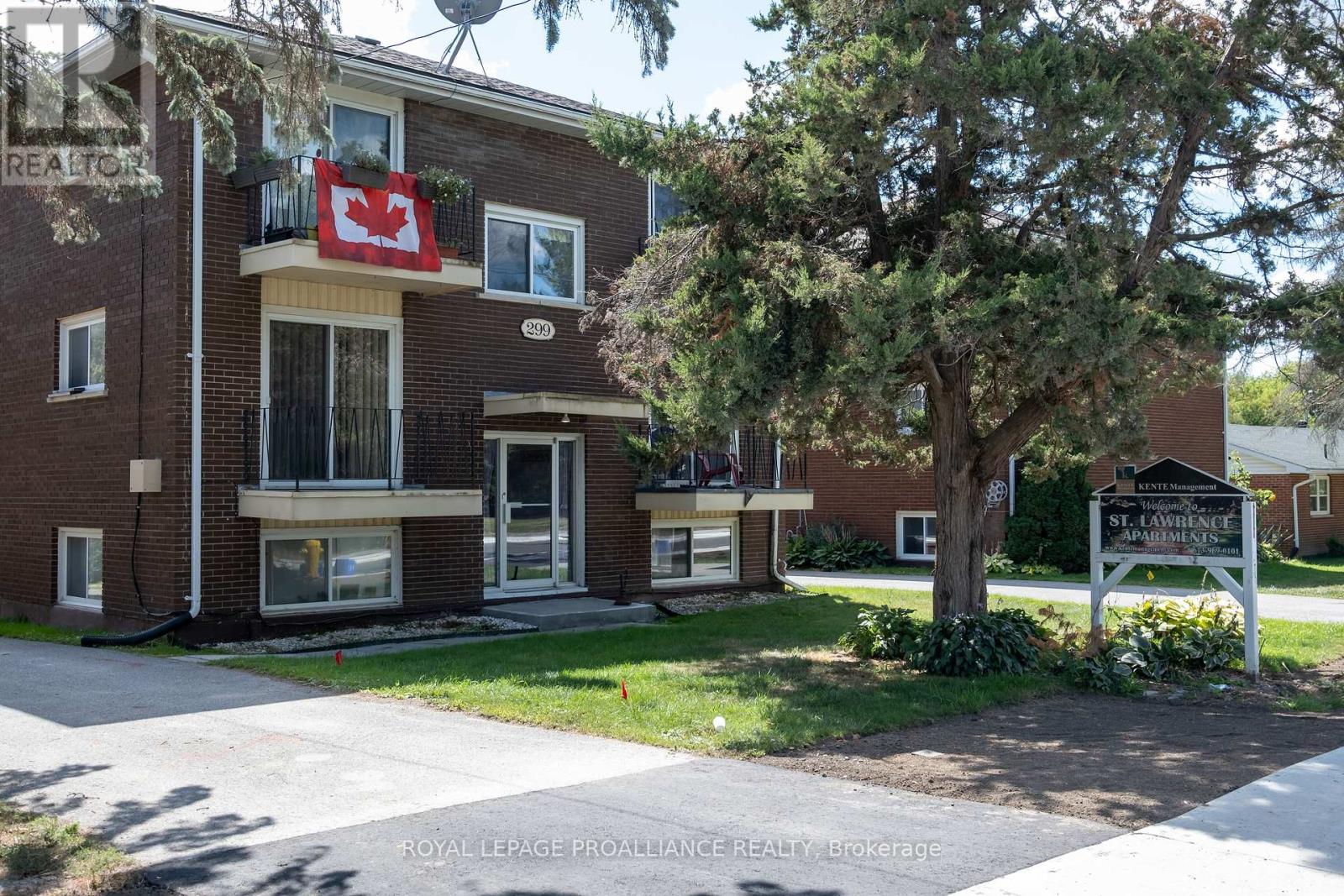 297-301 ST. LAWRENCE STREET E, Madoc, Ontario