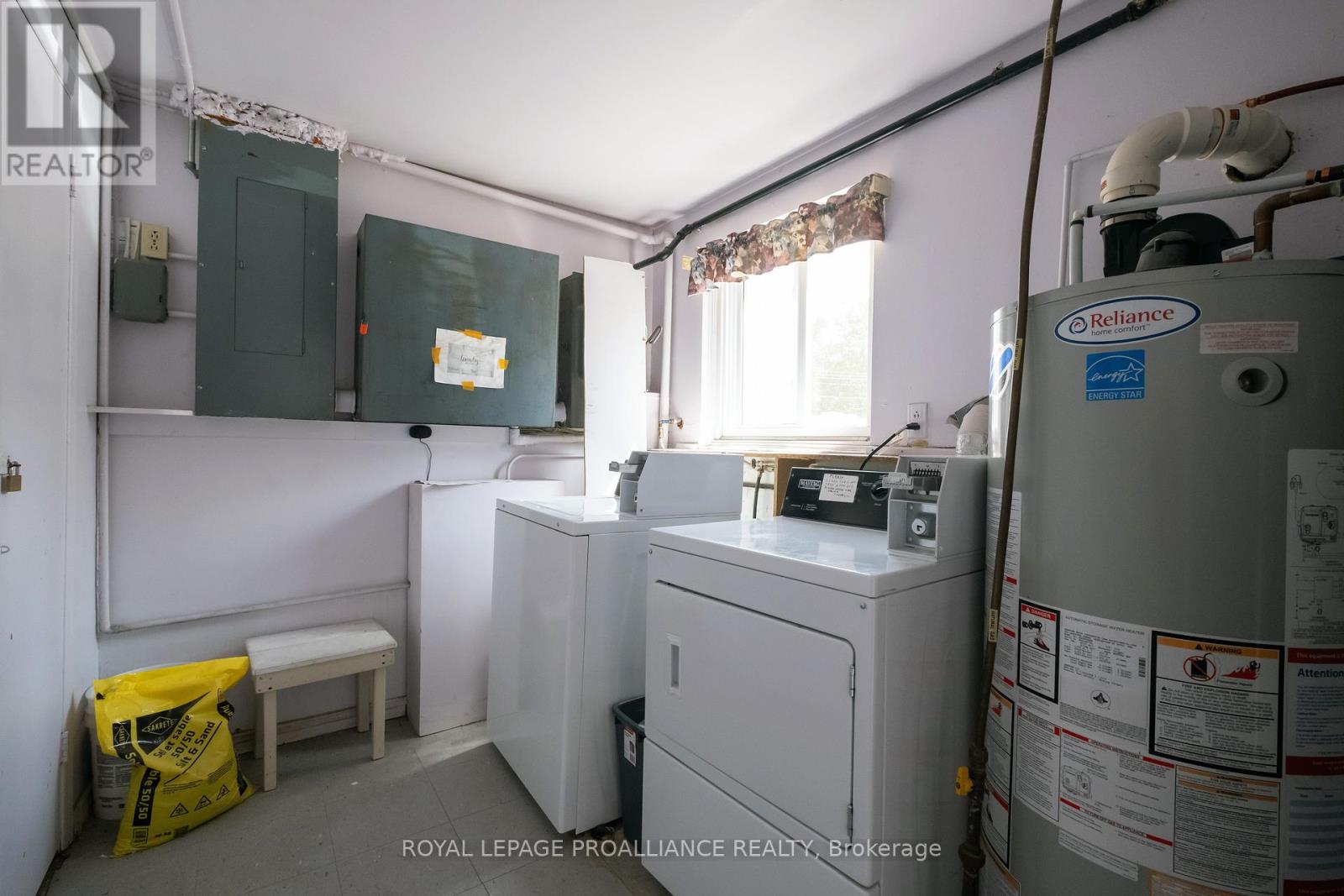 297-301 St. Lawrence Street E, Madoc, Ontario  K0K 2K0 - Photo 15 - X12384936