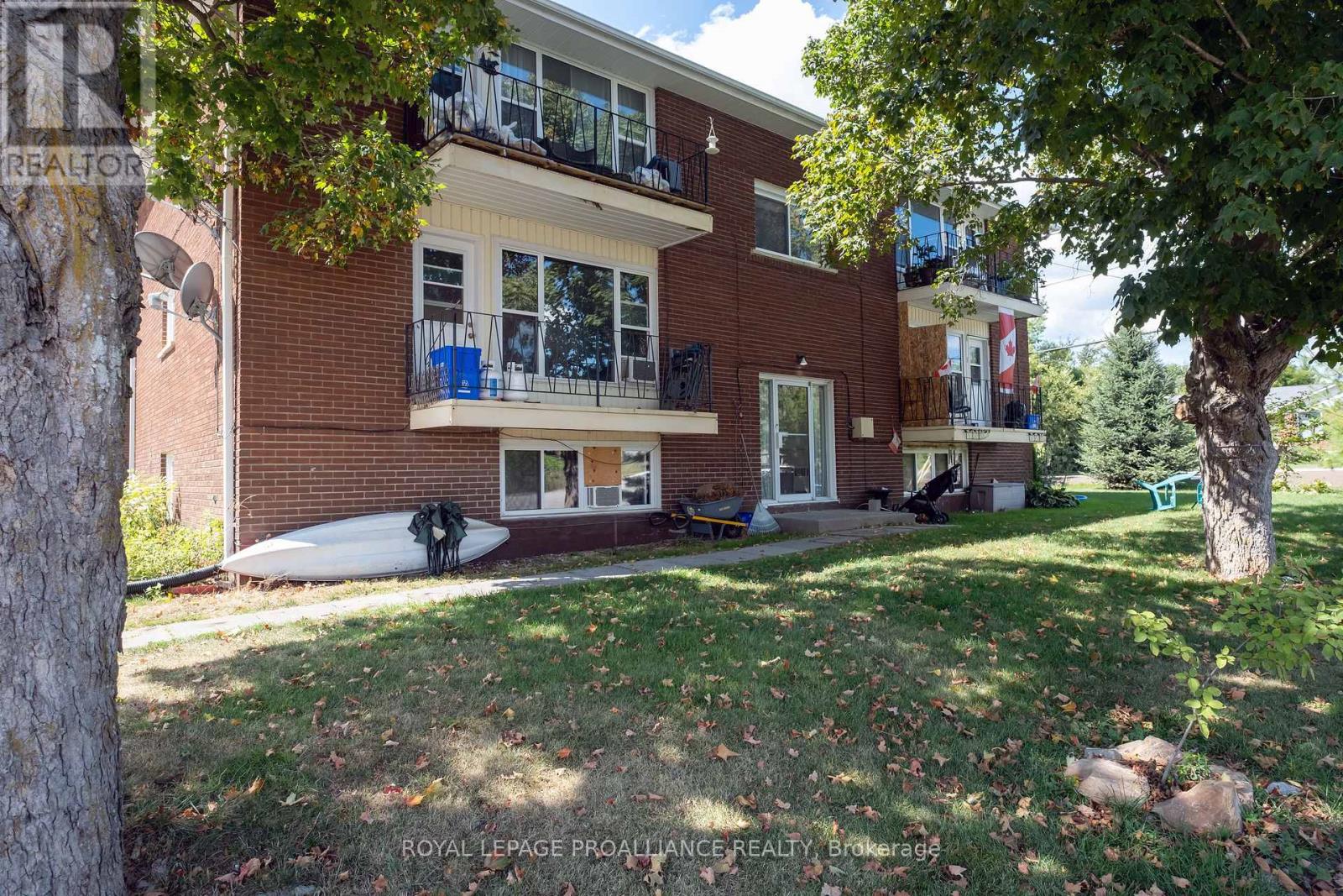 297-301 St. Lawrence Street E, Madoc, Ontario  K0K 2K0 - Photo 18 - X12384936