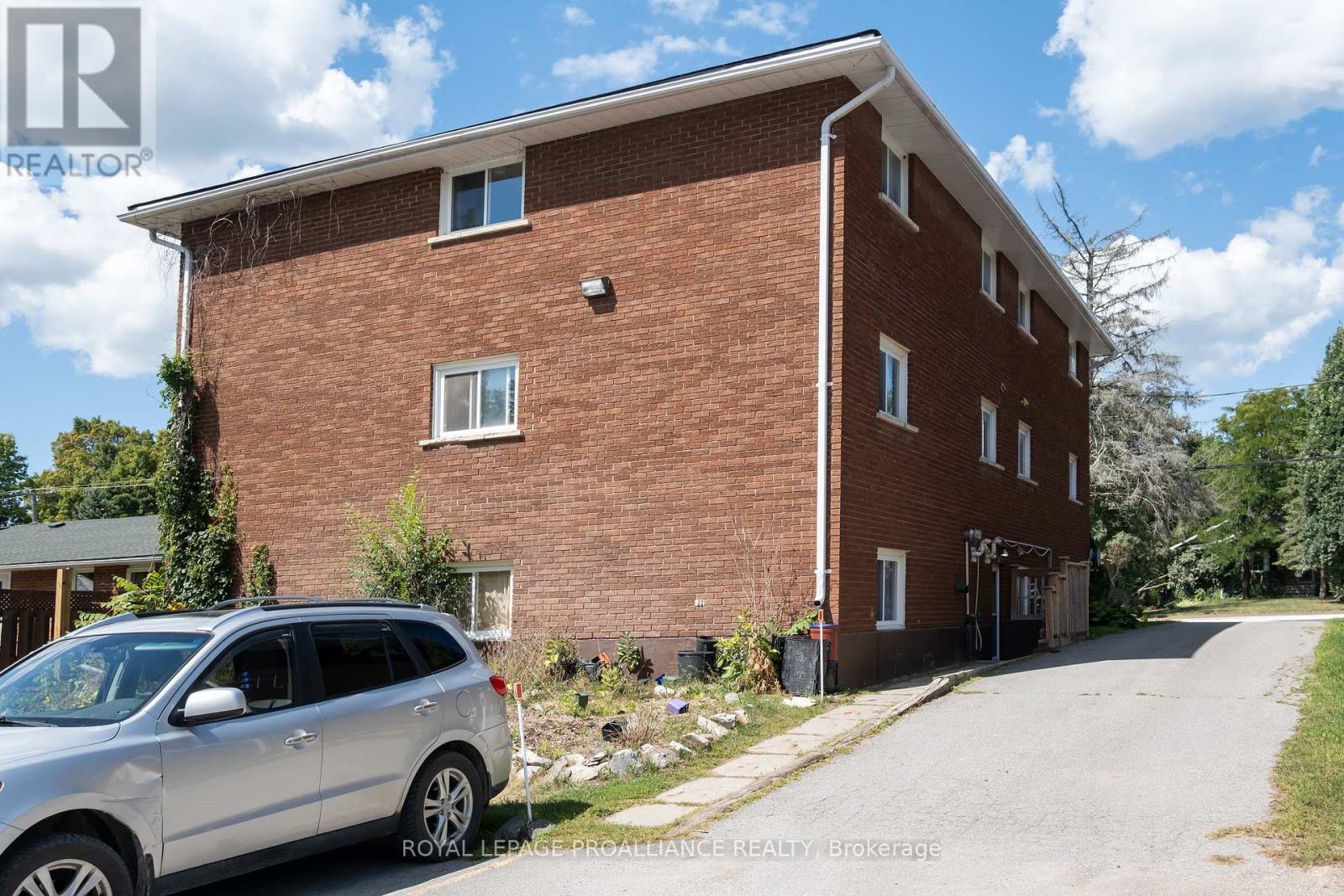 297-301 St. Lawrence Street E, Madoc, Ontario  K0K 2K0 - Photo 8 - X12384936