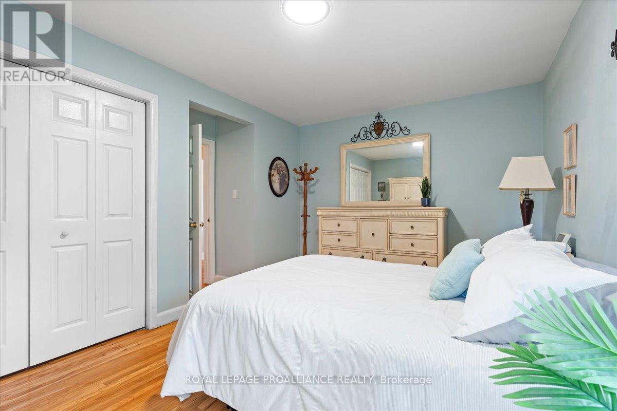356 Dufferin Avenue, Belleville, Ontario  K8N 3X8 - Photo 17 - X12384982