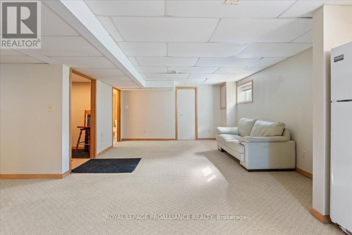356 Dufferin Avenue, Belleville, Ontario  K8N 3X8 - Photo 25 - X12384982