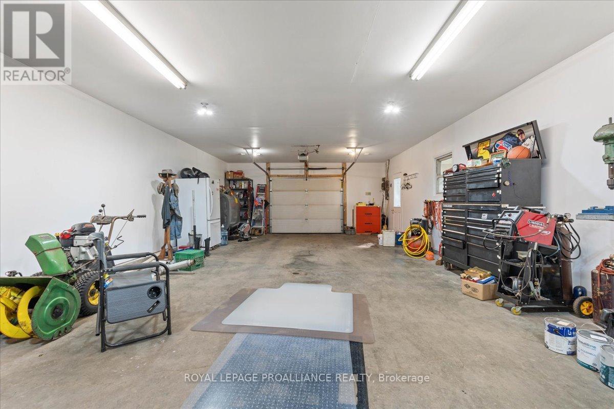356 Dufferin Avenue, Belleville, Ontario  K8N 3X8 - Photo 32 - X12384982