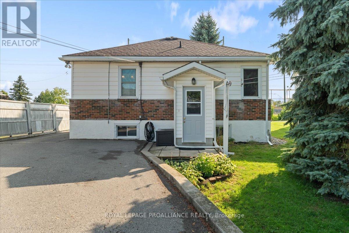 356 Dufferin Avenue, Belleville, Ontario  K8N 3X8 - Photo 35 - X12384982