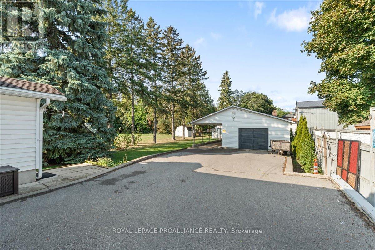 356 Dufferin Avenue, Belleville, Ontario  K8N 3X8 - Photo 36 - X12384982