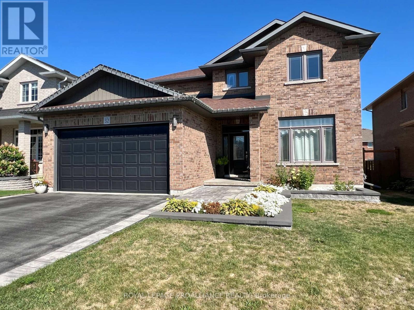 32 VERTIS COURT, Belleville, Ontario