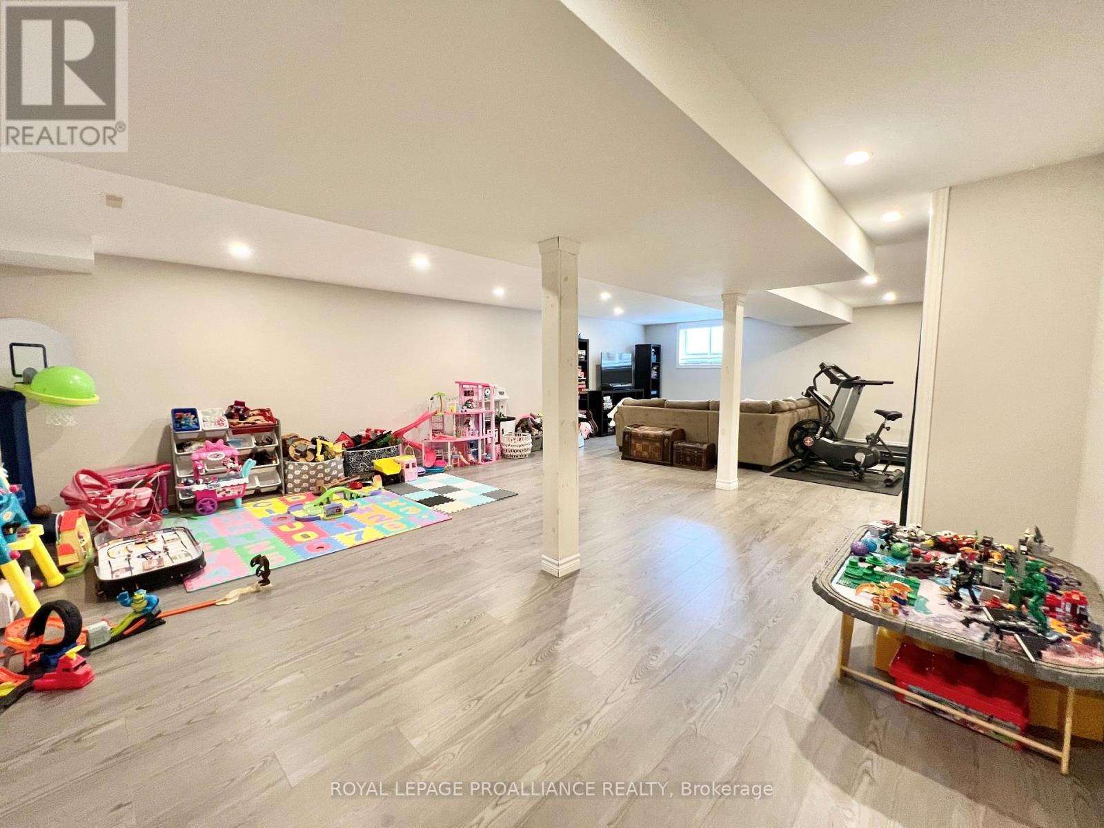 32 Vertis Court, Belleville, Ontario  K8N 0C9 - Photo 28 - X12385262