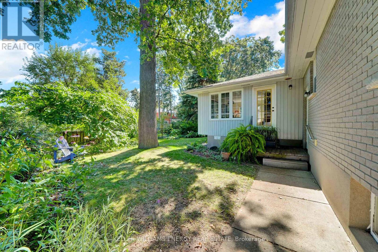 15 Southwood Crescent, Belleville, Ontario  K8N 1X4 - Photo 37 - X12385389