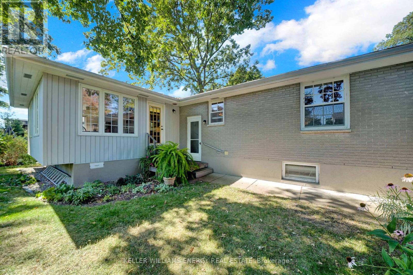 15 Southwood Crescent, Belleville, Ontario  K8N 1X4 - Photo 38 - X12385389