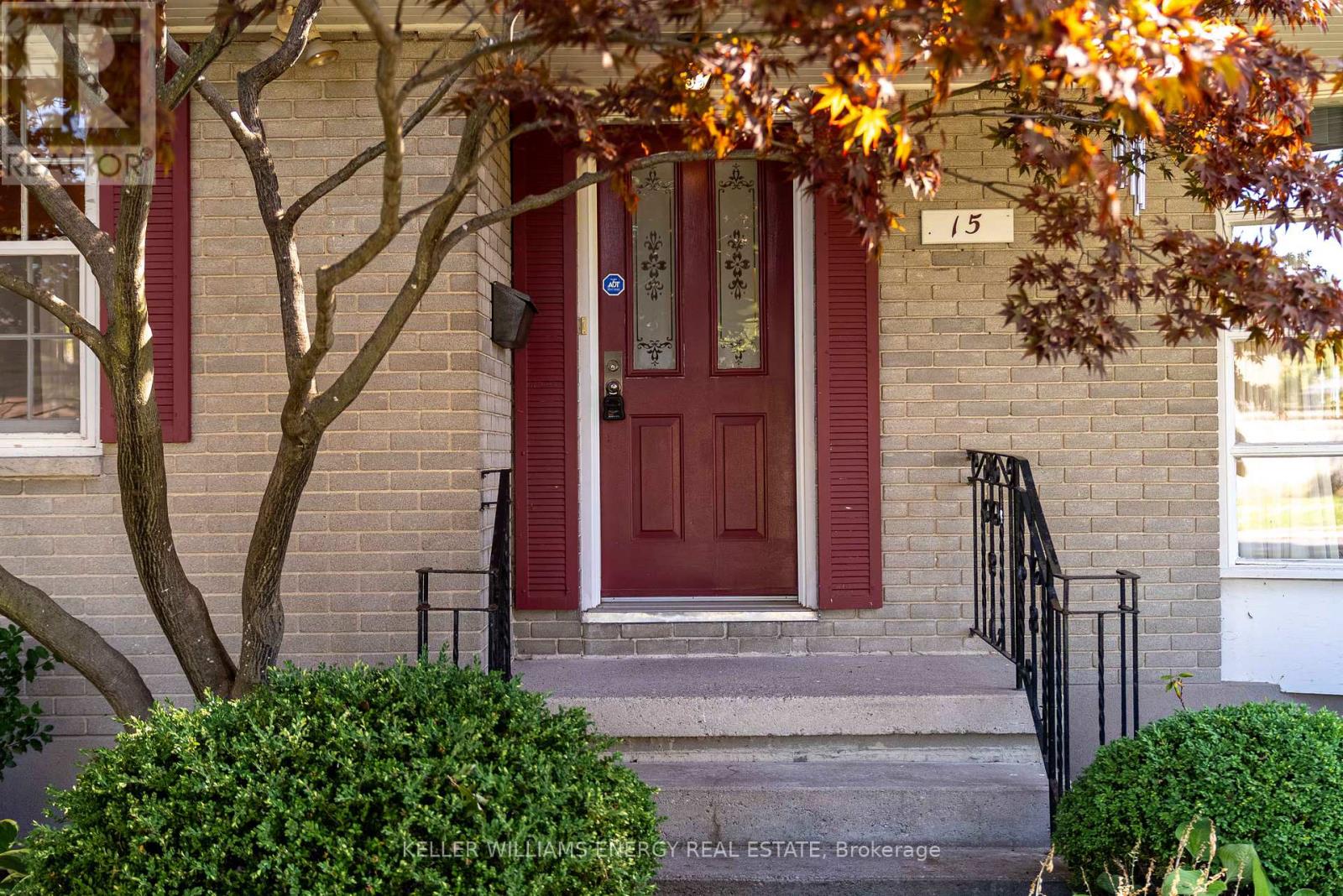 15 Southwood Crescent, Belleville, Ontario  K8N 1X4 - Photo 4 - X12385389