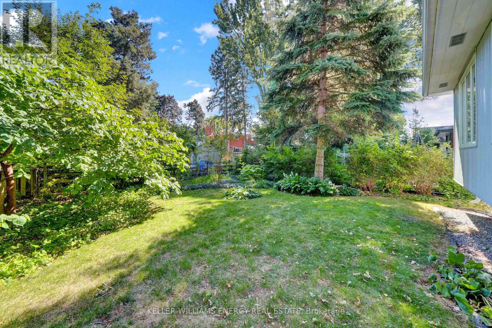 15 Southwood Crescent, Belleville, Ontario  K8N 1X4 - Photo 40 - X12385389