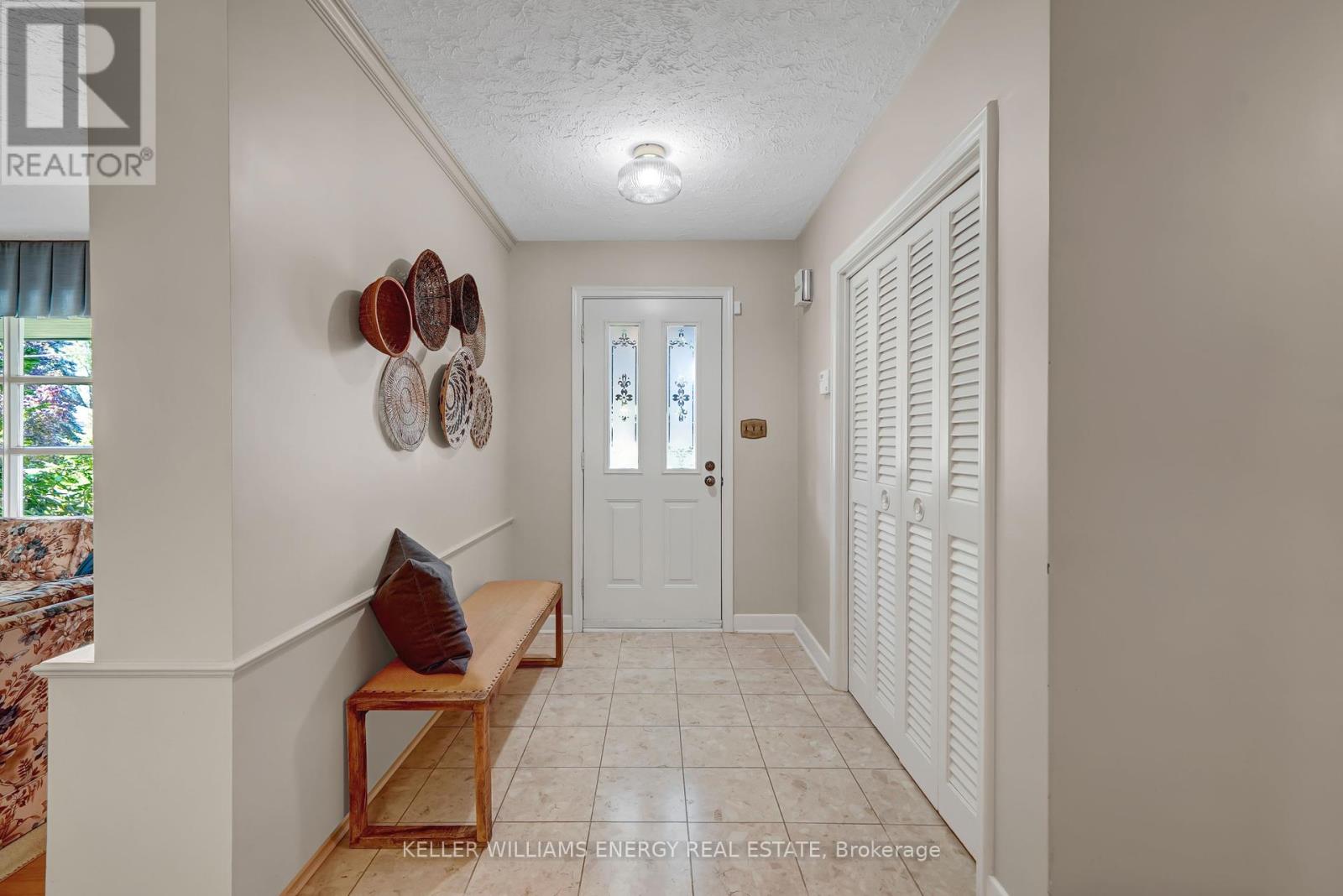 15 Southwood Crescent, Belleville, Ontario  K8N 1X4 - Photo 5 - X12385389