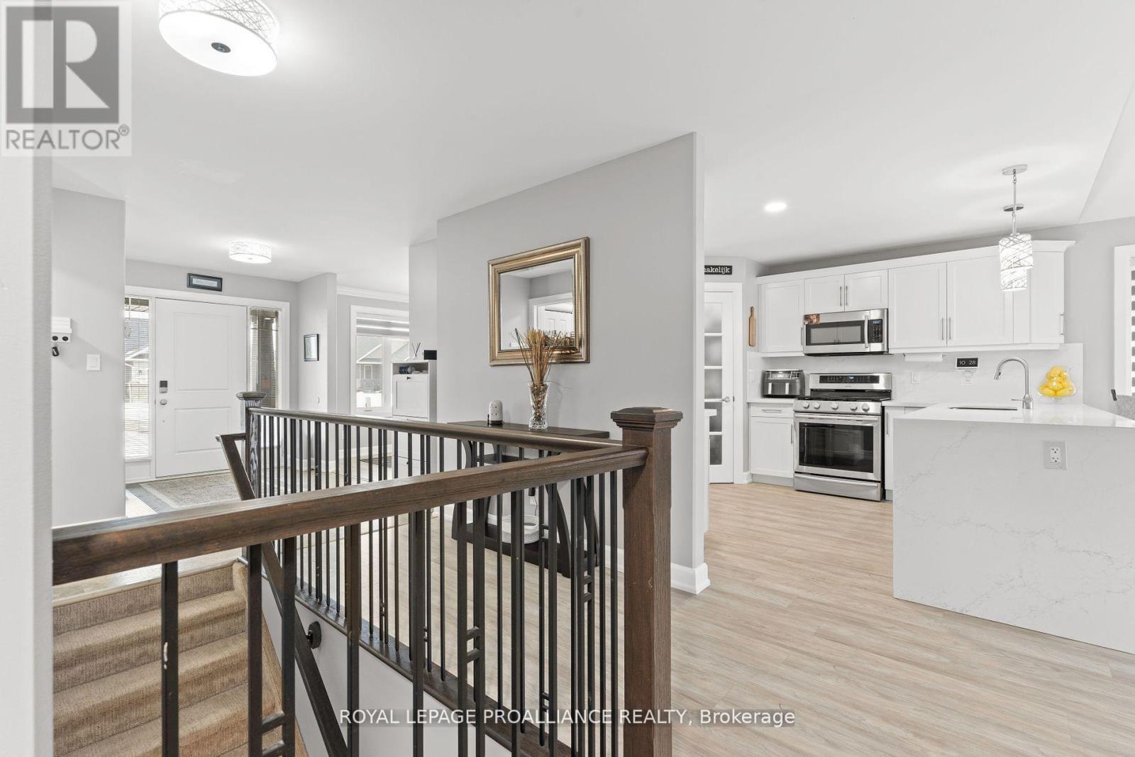 90 Aldersgate Drive, Belleville, Ontario  K8P 0G8 - Photo 30 - X12386270
