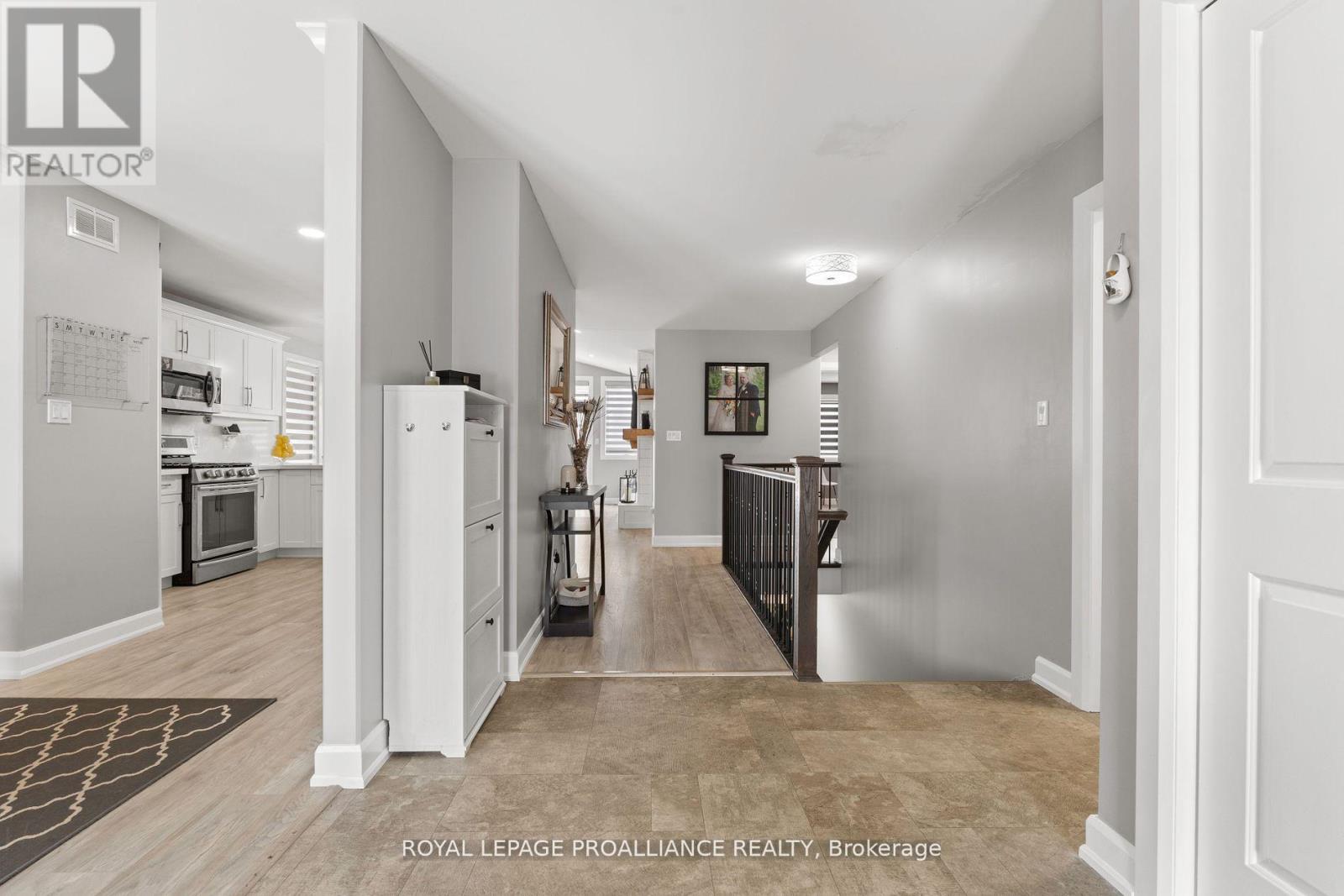 90 Aldersgate Drive, Belleville, Ontario  K8P 0G8 - Photo 4 - X12386270