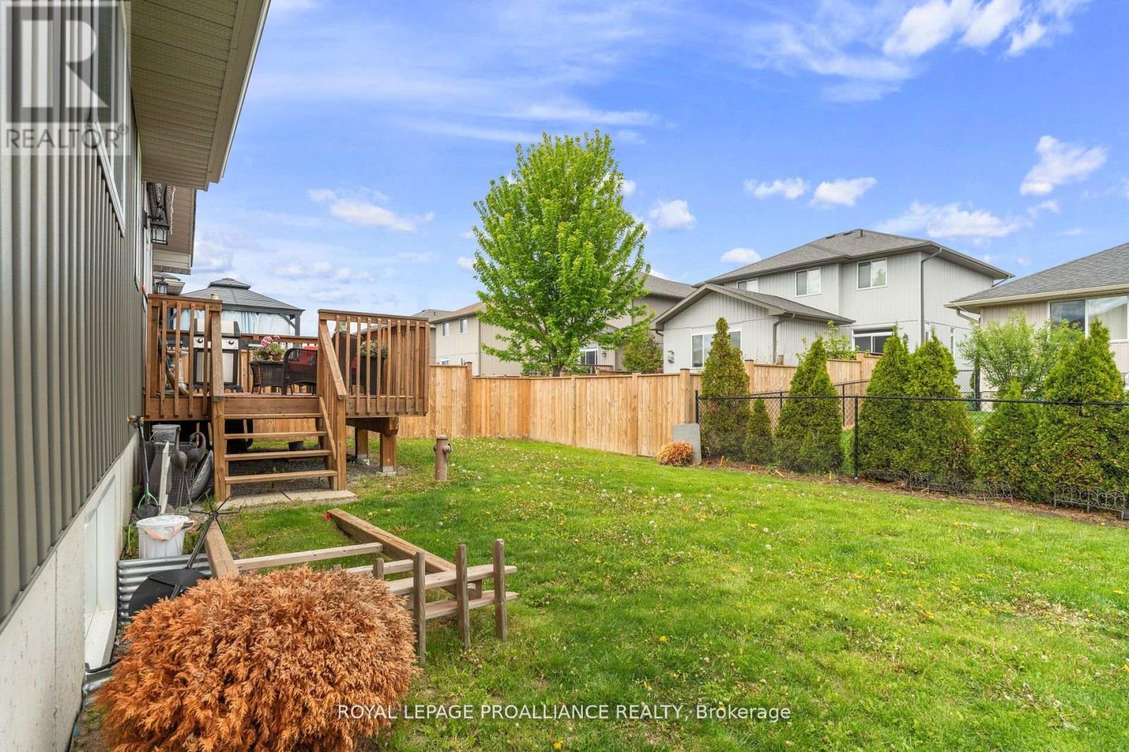 90 Aldersgate Drive, Belleville, Ontario  K8P 0G8 - Photo 41 - X12386270