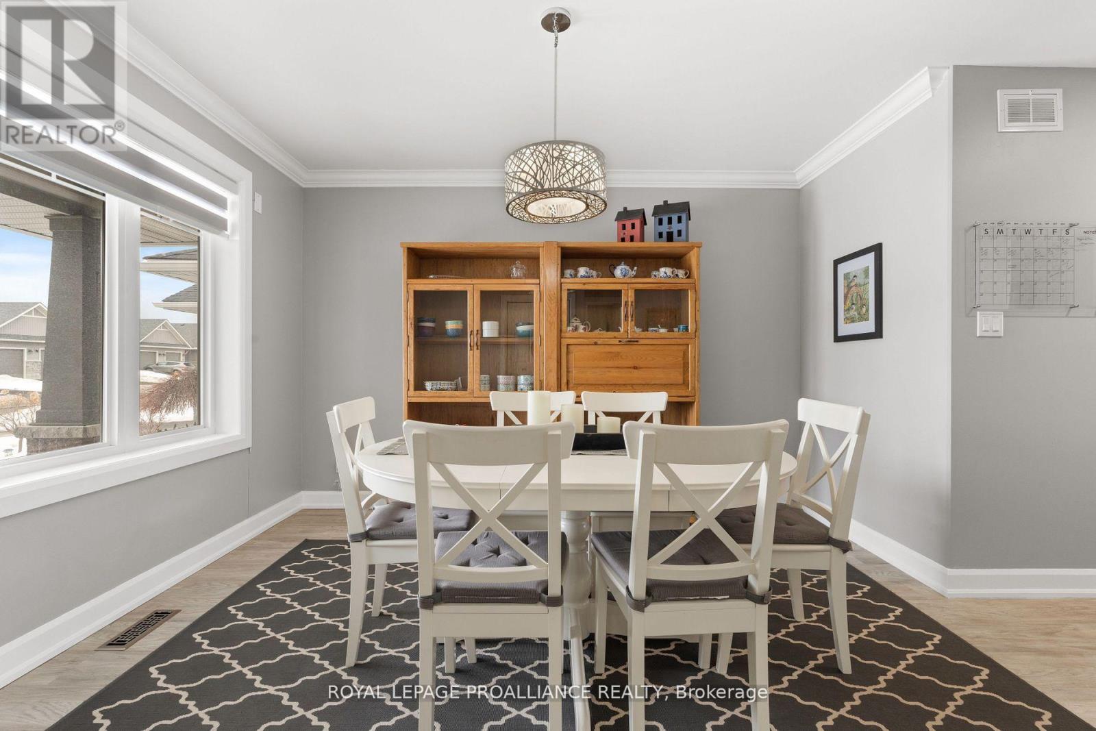 90 Aldersgate Drive, Belleville, Ontario  K8P 0G8 - Photo 6 - X12386270