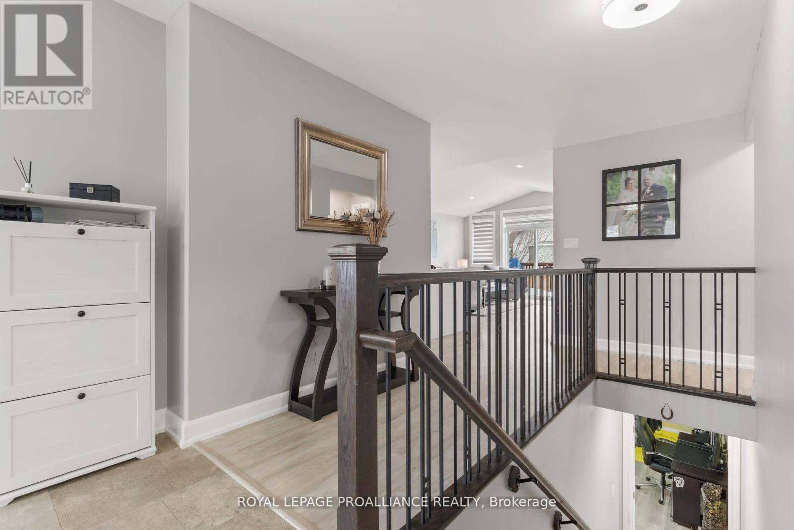 90 Aldersgate Drive, Belleville, Ontario  K8P 0G8 - Photo 7 - X12386270