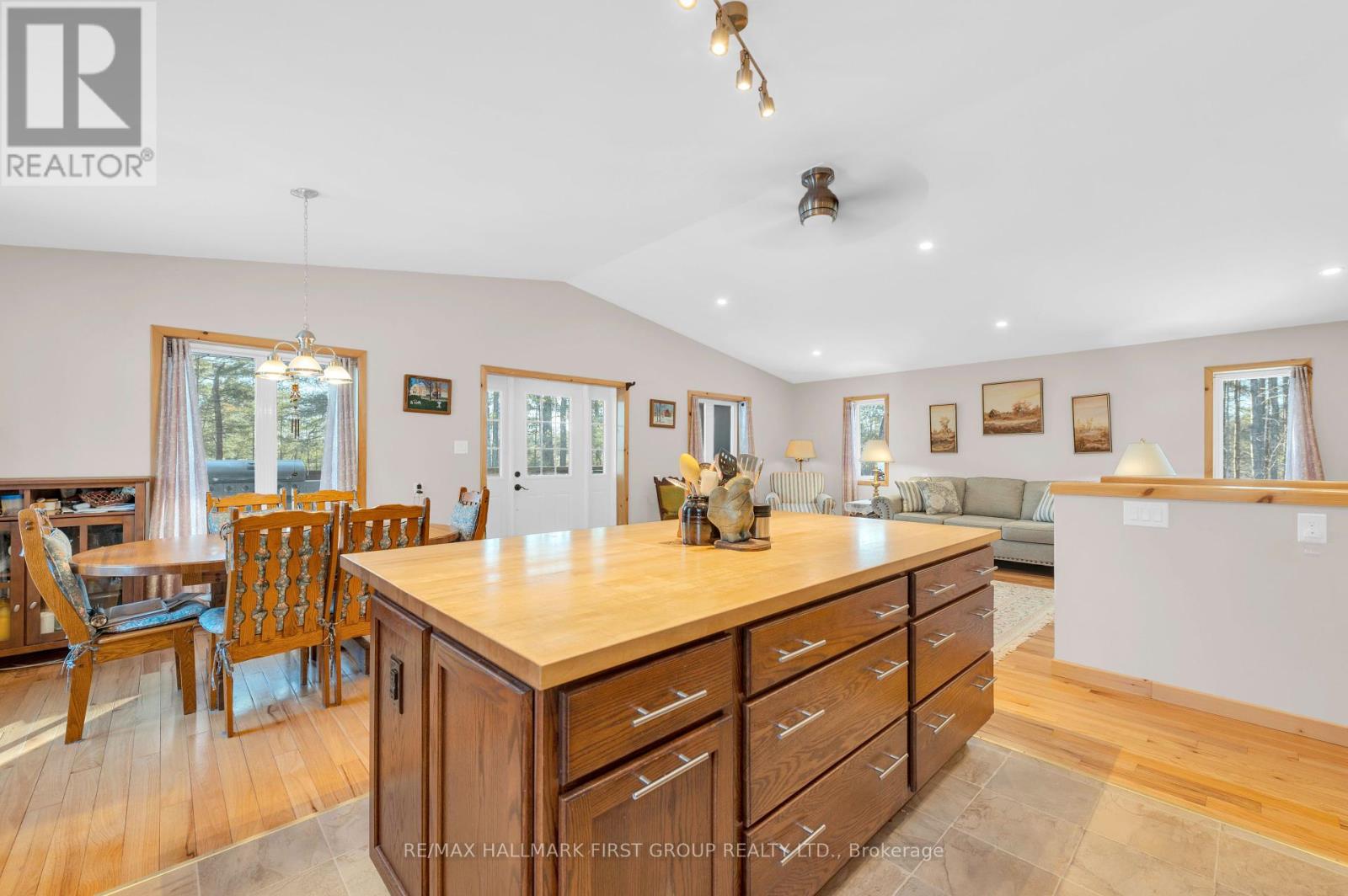 112 Moores Road, Tweed, Ontario  K0K 3J0 - Photo 18 - X12386571