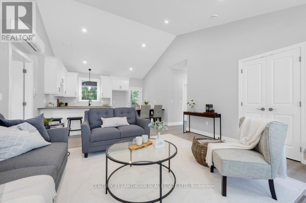 1713 Hollowview Road, Centre Hastings, Ontario  K0K 3E0 - Photo 13 - X12386879