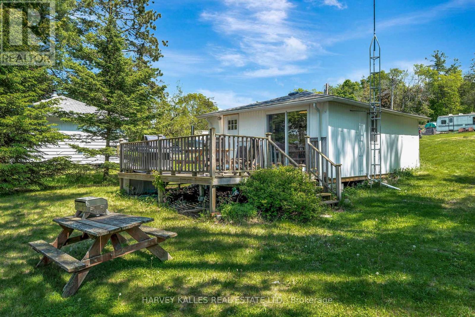 101 Treasure Cove Lane, Prince Edward County, Ontario  K0K 2T0 - Photo 5 - X12388391