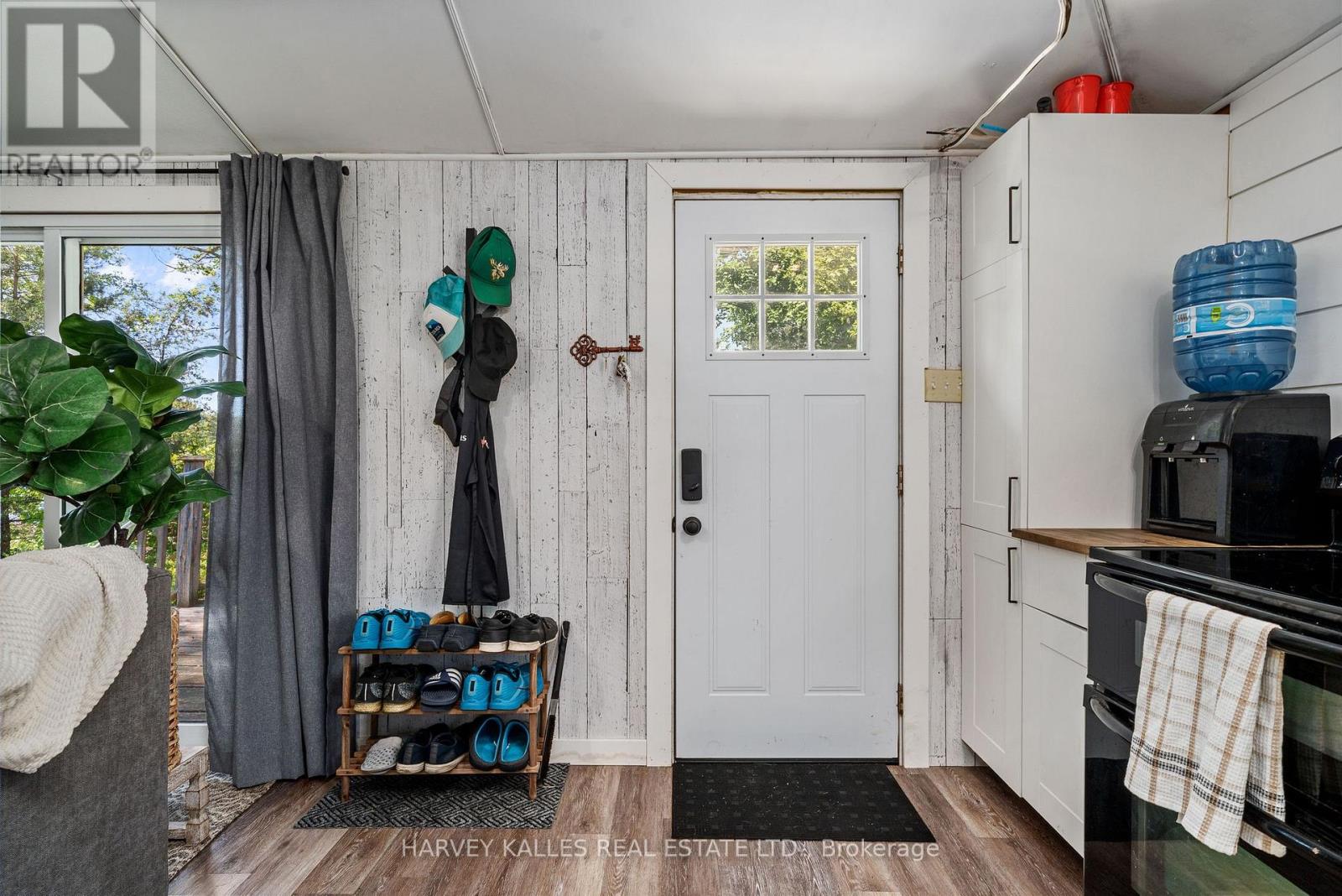 101 Treasure Cove Lane, Prince Edward County, Ontario  K0K 2T0 - Photo 6 - X12388391