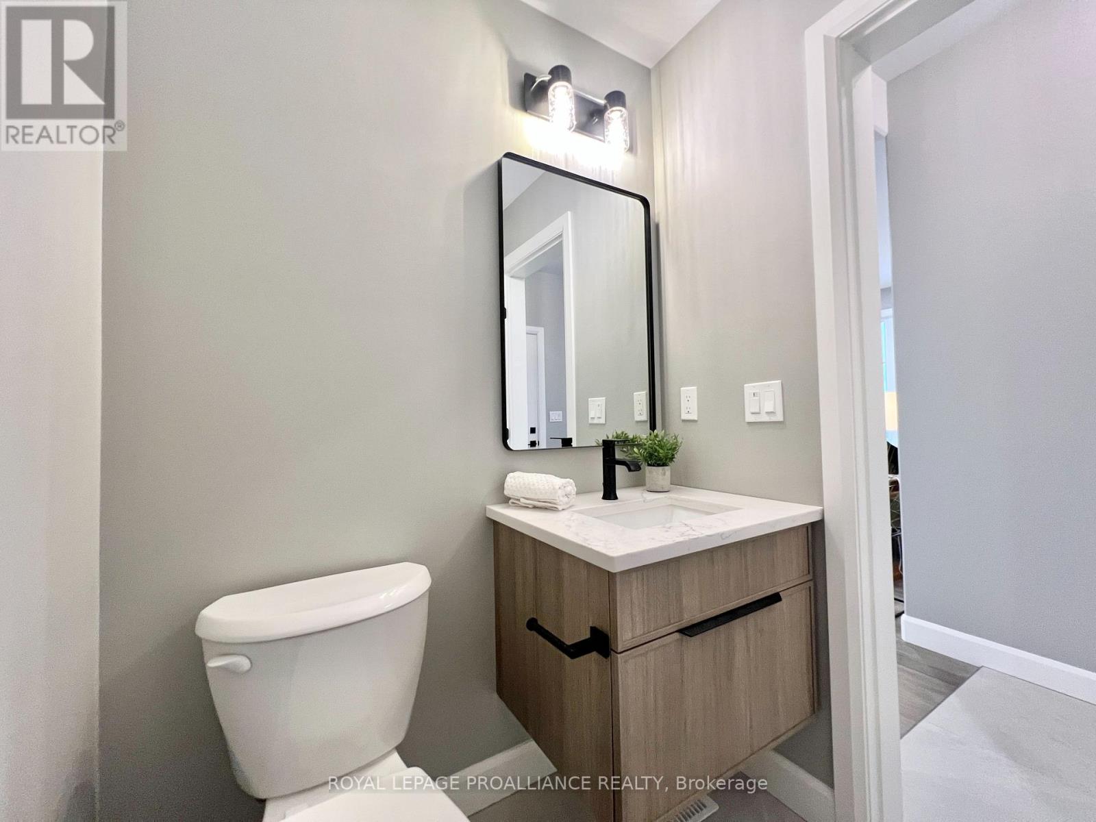 21 Horton Court, Belleville, Ontario  K8P 0G7 - Photo 14 - X12388792