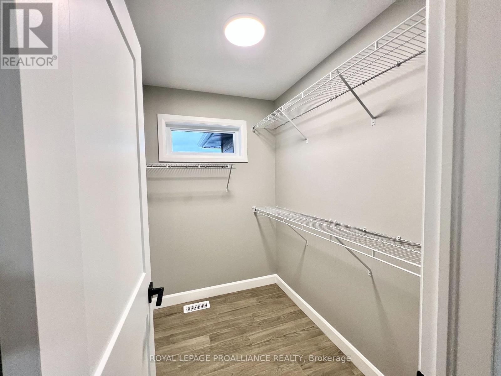 21 Horton Court, Belleville, Ontario  K8P 0G7 - Photo 18 - X12388792