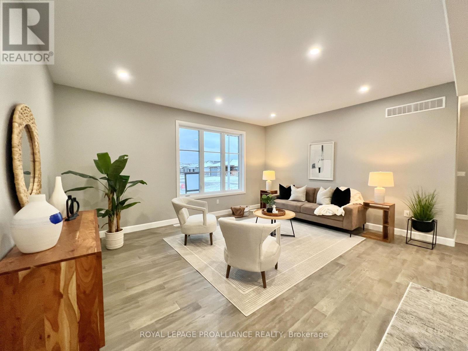 21 Horton Court, Belleville, Ontario  K8P 0G7 - Photo 6 - X12388792