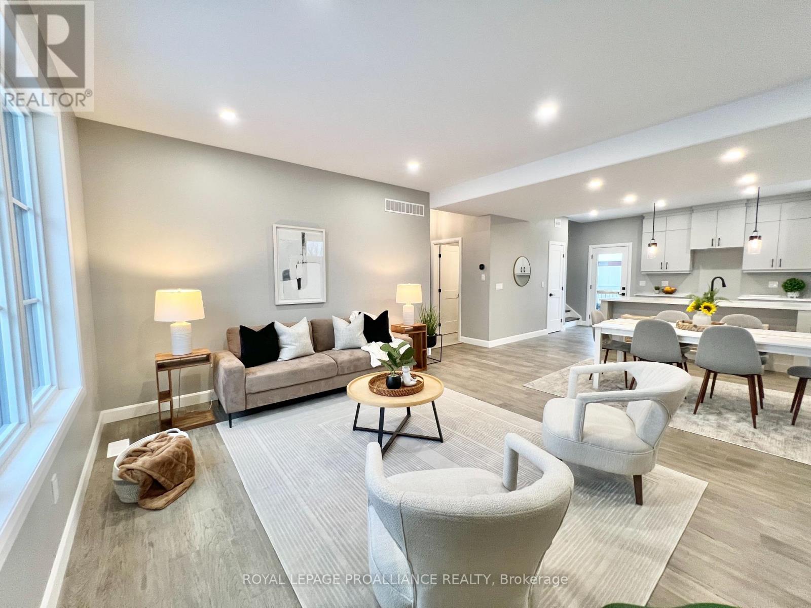 21 Horton Court, Belleville, Ontario  K8P 0G7 - Photo 7 - X12388792