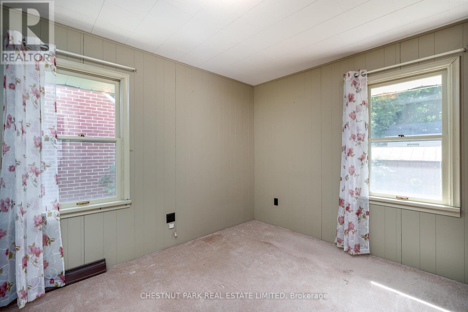9 Downes Avenue, Prince Edward County, Ontario  K0K 2T0 - Photo 17 - X12389128