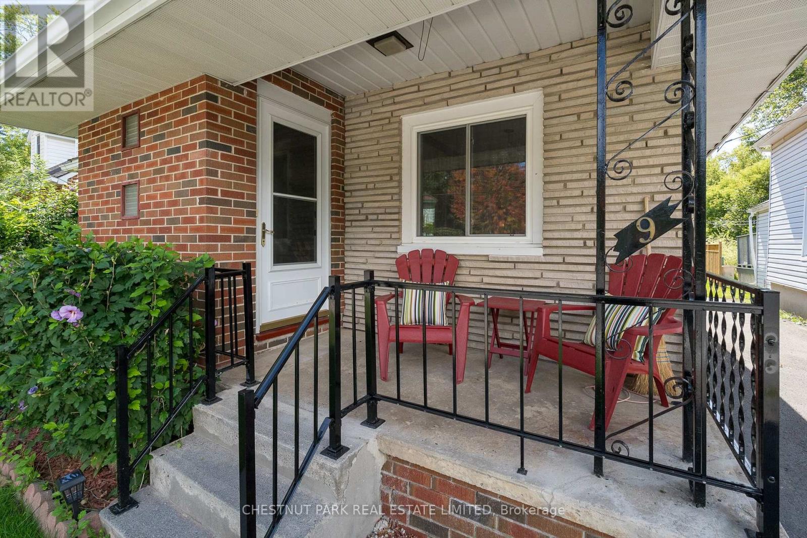 9 Downes Avenue, Prince Edward County, Ontario  K0K 2T0 - Photo 4 - X12389128