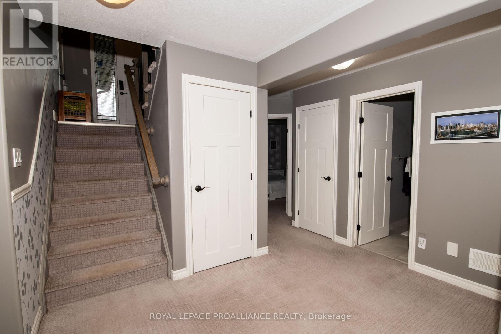 28 Butternut Court, Belleville, Ontario  K8P 0C5 - Photo 17 - X12389330