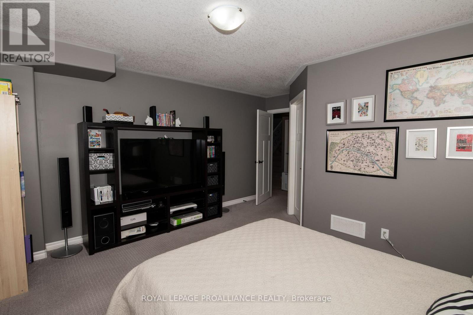 28 Butternut Court, Belleville, Ontario  K8P 0C5 - Photo 21 - X12389330
