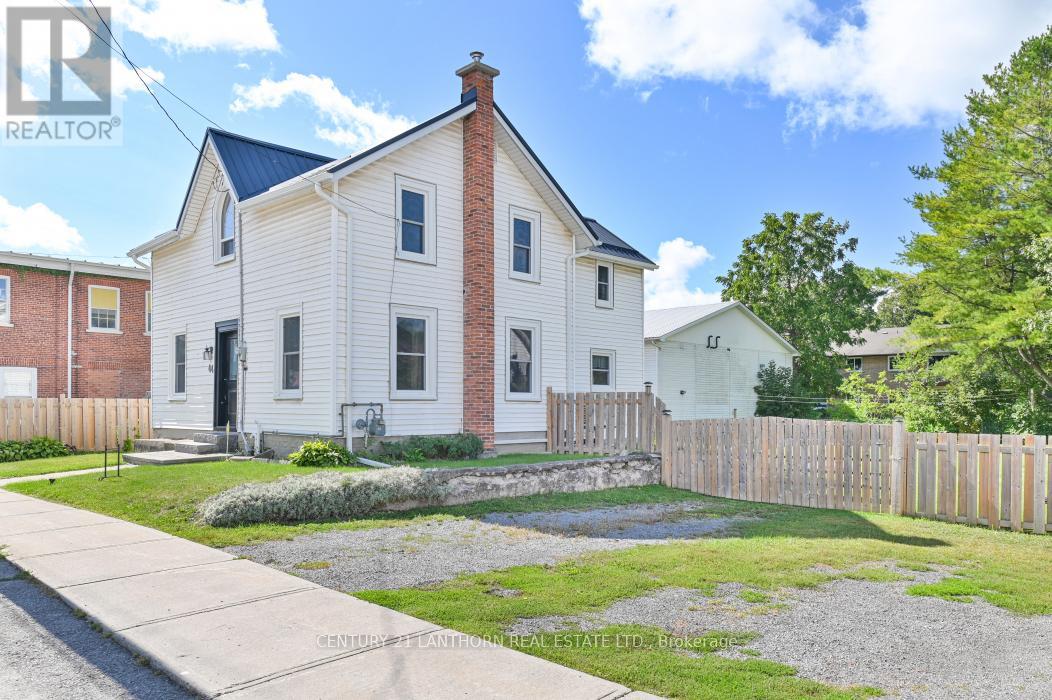 44 METCALF STREET, Tweed, Ontario