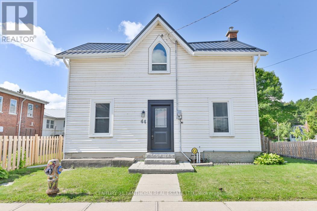 44 Metcalf Street, Tweed, Ontario  K0K 3J0 - Photo 4 - X12389598