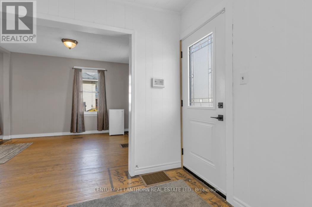 44 Metcalf Street, Tweed, Ontario  K0K 3J0 - Photo 9 - X12389598