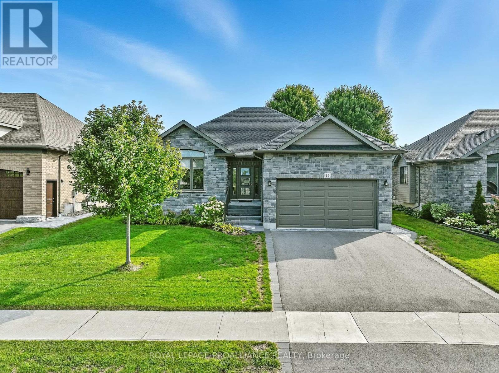 29 ROSSLYN DRIVE, Brighton, Ontario