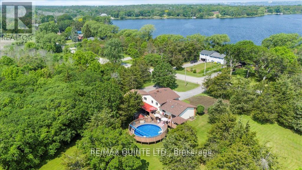 338 Sunrise Drive, Prince Edward County, Ontario  K8N 4Z7 - Photo 10 - X12390255
