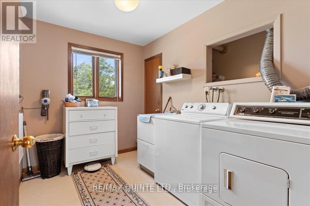 338 Sunrise Drive, Prince Edward County, Ontario  K8N 4Z7 - Photo 26 - X12390255