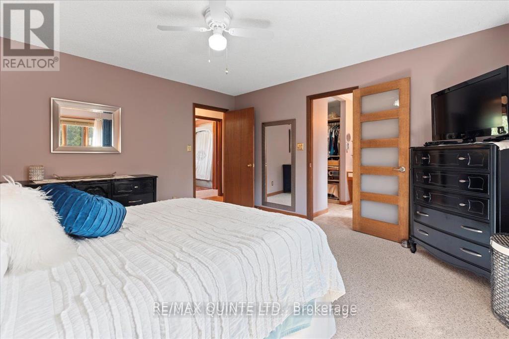 338 Sunrise Drive, Prince Edward County, Ontario  K8N 4Z7 - Photo 30 - X12390255