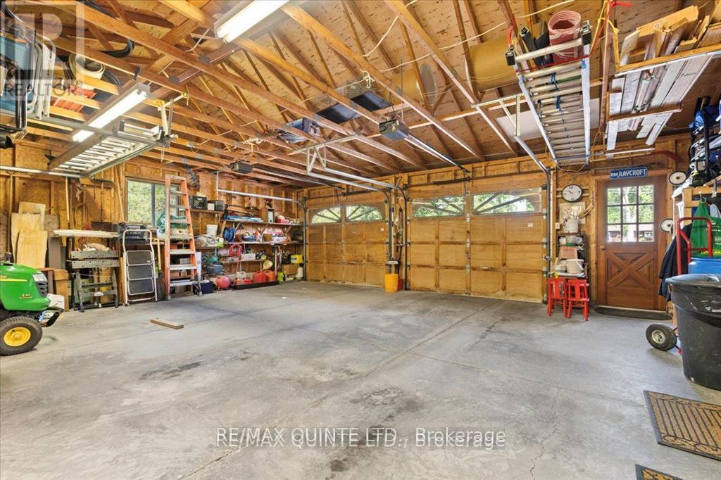 338 Sunrise Drive, Prince Edward County, Ontario  K8N 4Z7 - Photo 38 - X12390255