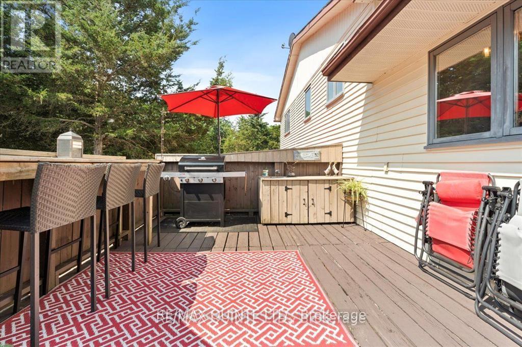 338 Sunrise Drive, Prince Edward County, Ontario  K8N 4Z7 - Photo 43 - X12390255