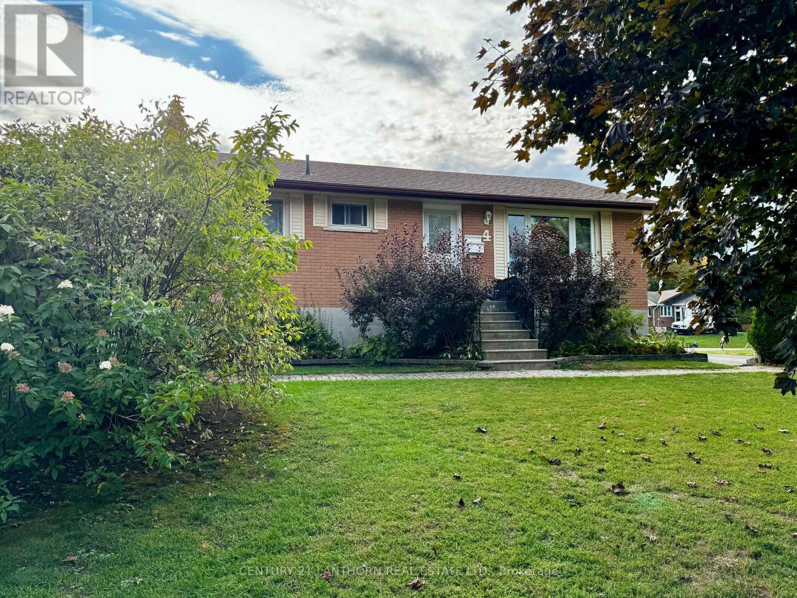 4 HIGHVIEW CRESCENT, Belleville, Ontario