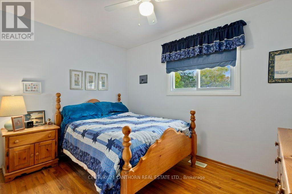 4 Highview Crescent, Belleville, Ontario  K8P 3G4 - Photo 11 - X12390556