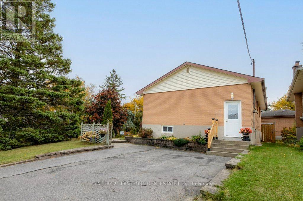 4 Highview Crescent, Belleville, Ontario  K8P 3G4 - Photo 20 - X12390556