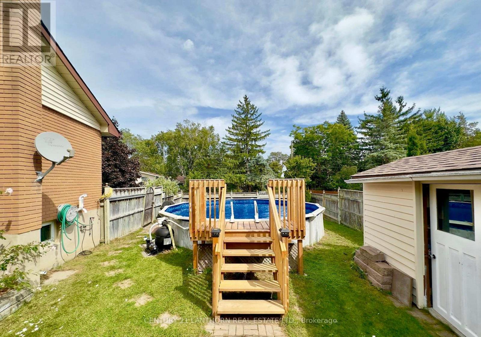 4 Highview Crescent, Belleville, Ontario  K8P 3G4 - Photo 22 - X12390556