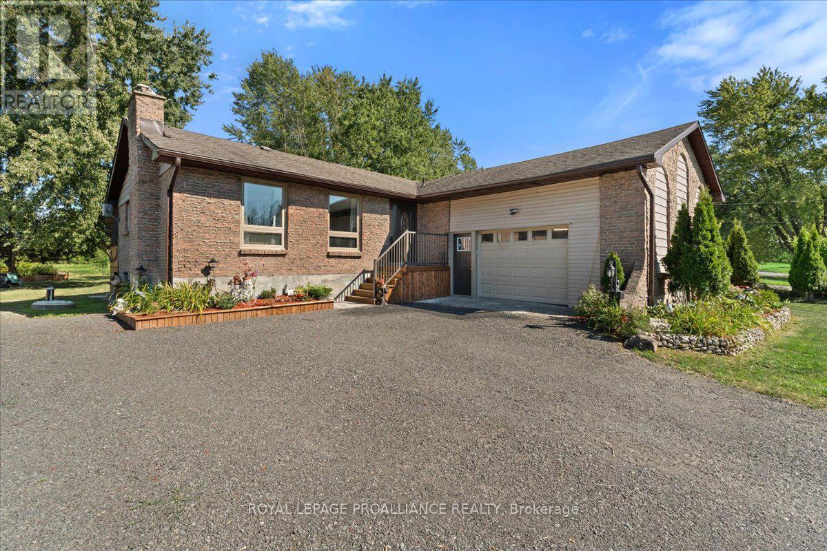 558 AIKINS ROAD, Quinte West, Ontario