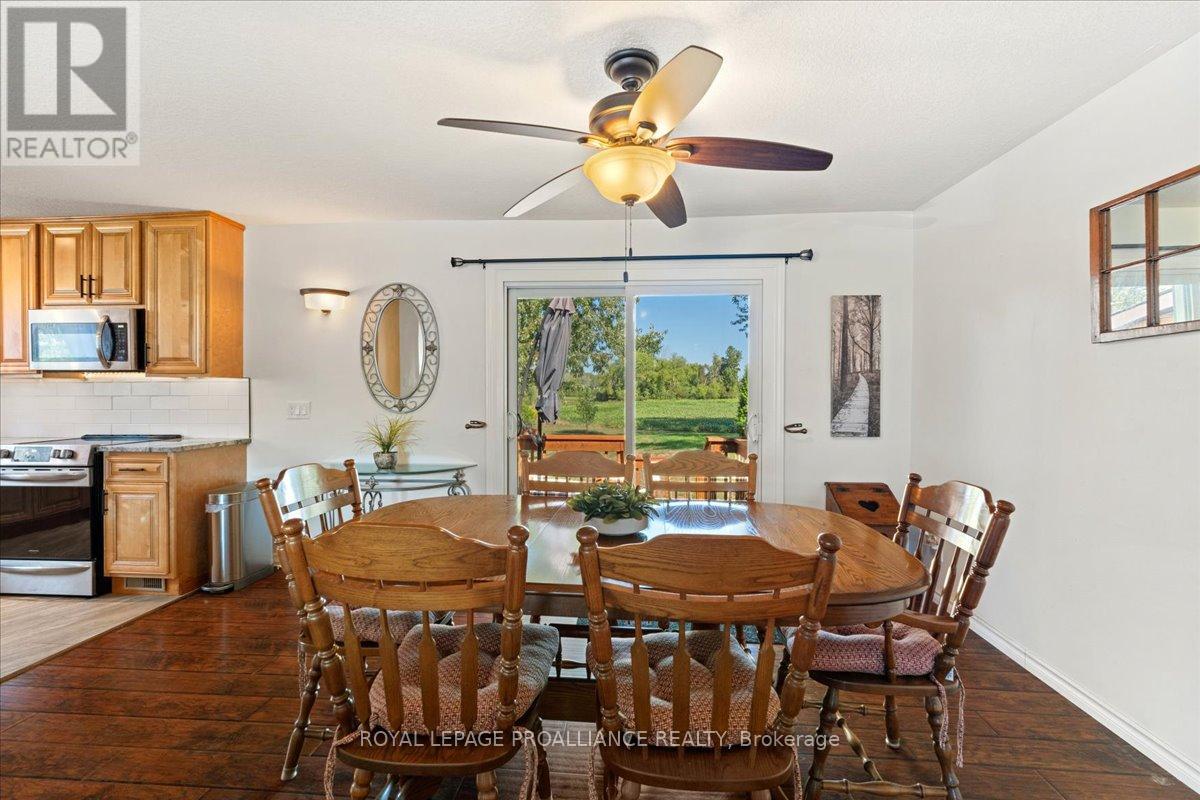 558 Aikins Road, Quinte West, Ontario  K8N 4Z2 - Photo 11 - X12391211